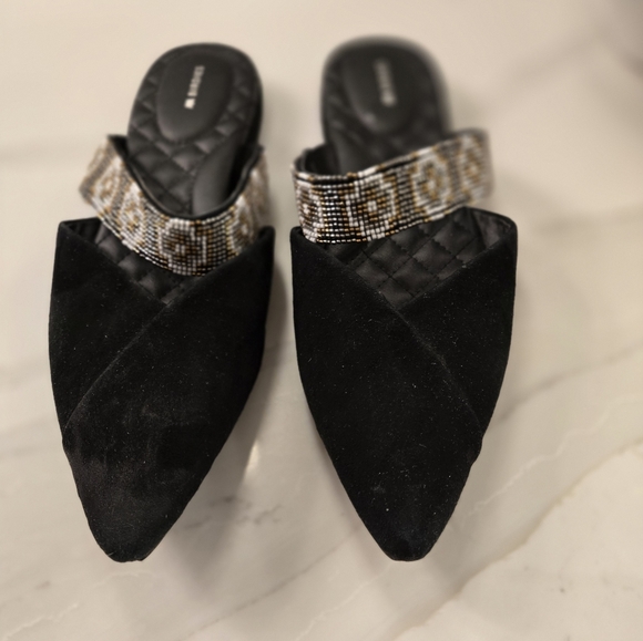 Wore them to wedding, time to reposh and try something else. - Picture 3 of 5